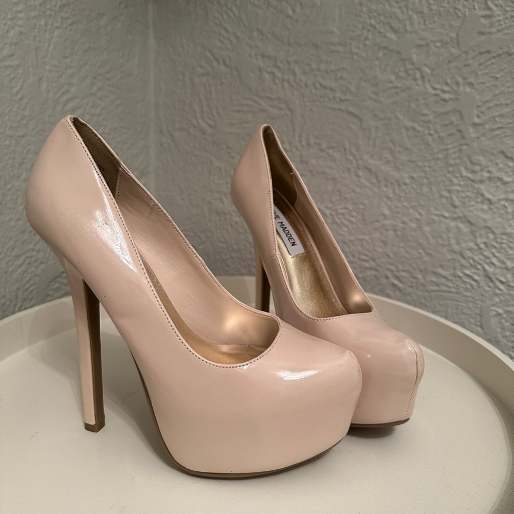 Steve Madden Dejavu Platform Heels, Nude
